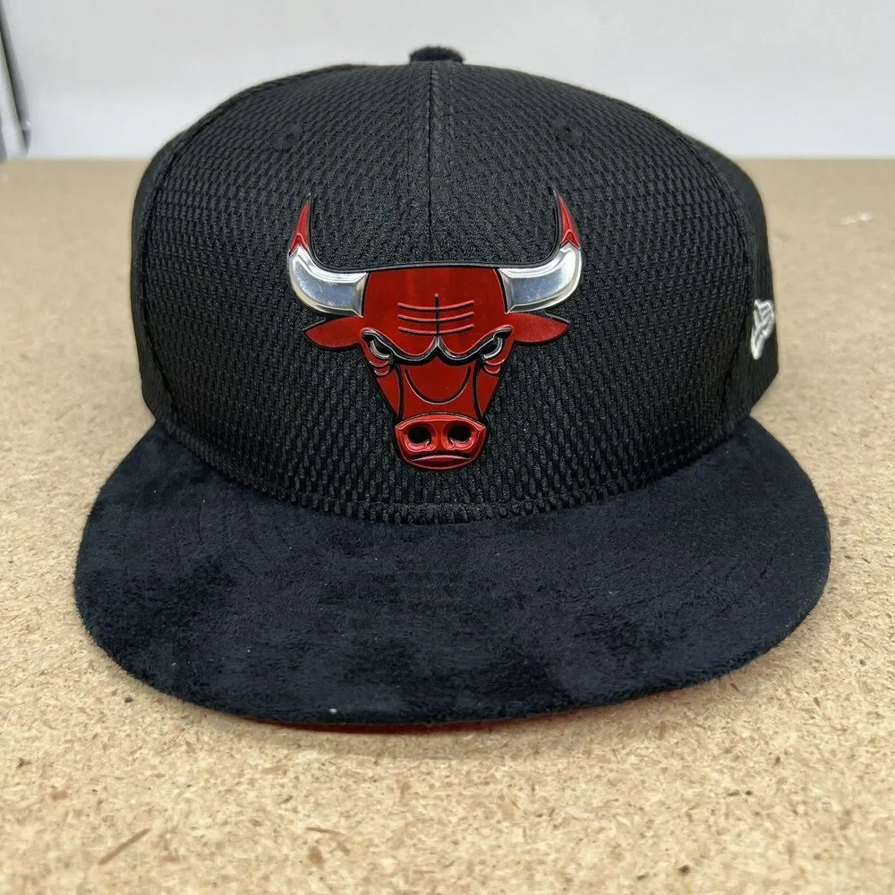 NEW sz 7 7/8 New Era Chicago Bulls 59Fifty Velvet Bill Metallic Logo